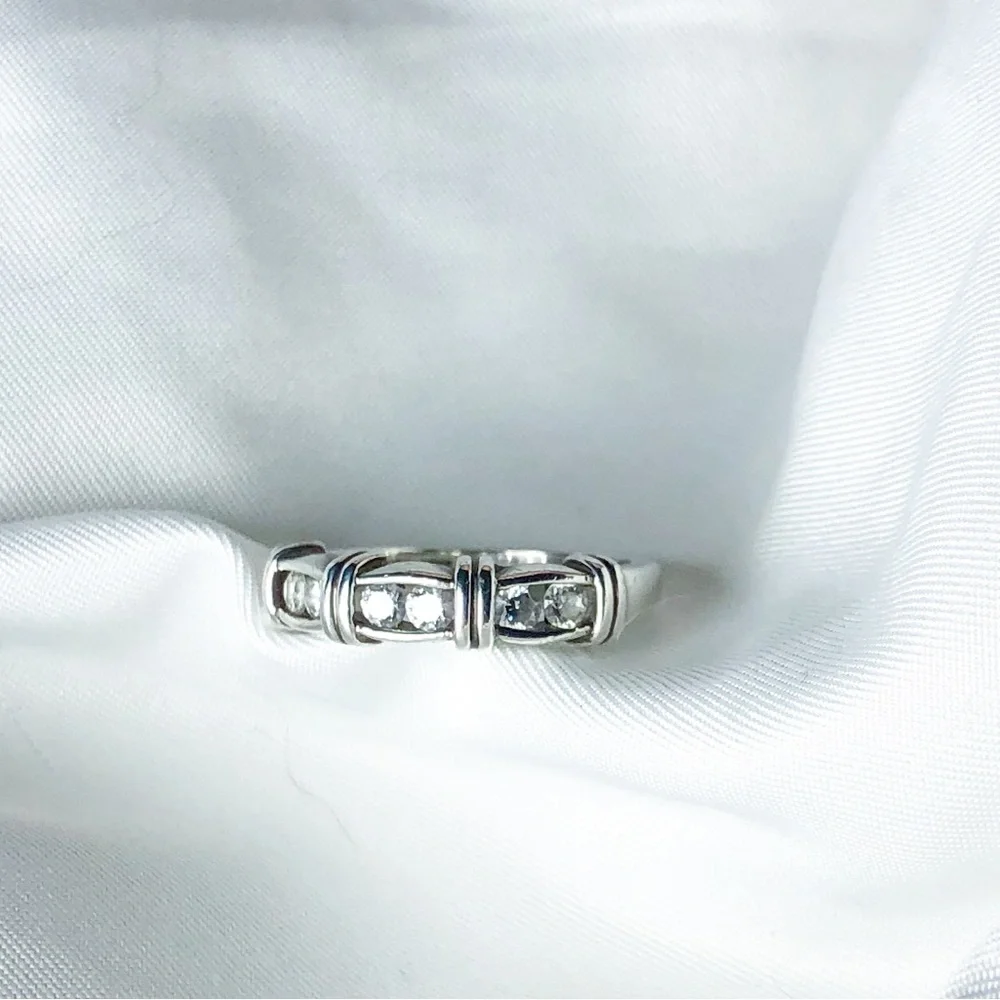 Vintage diamonique six stone sterling silver ring